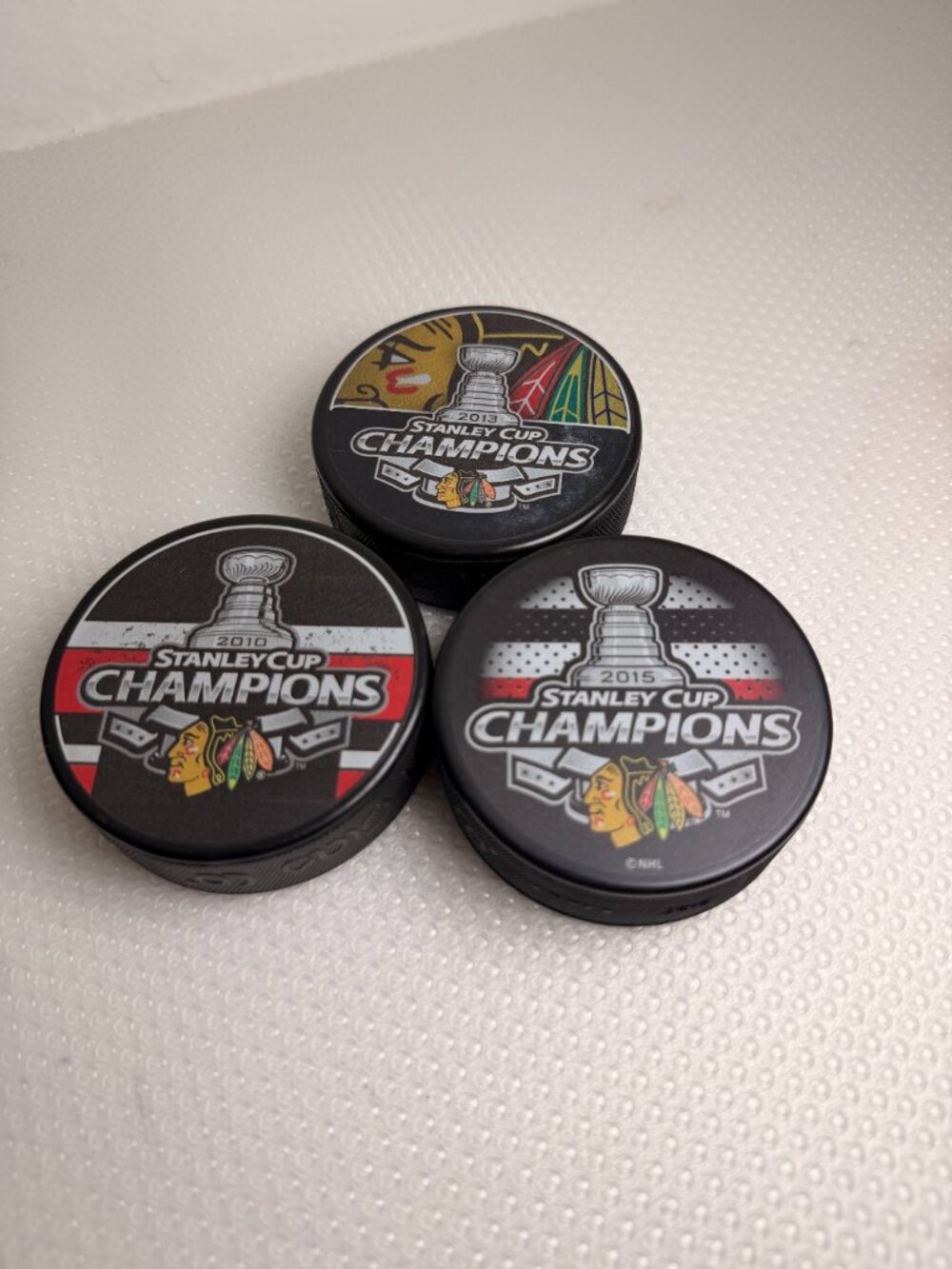 Chicago Blackhawks Stanley Cup Champions Puck Lot 2010 2013 2015 NHL Set of 3